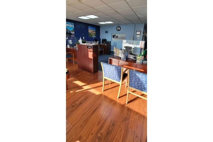 $650 : RENTO ESPACIO DE OFICINA!! image 2
