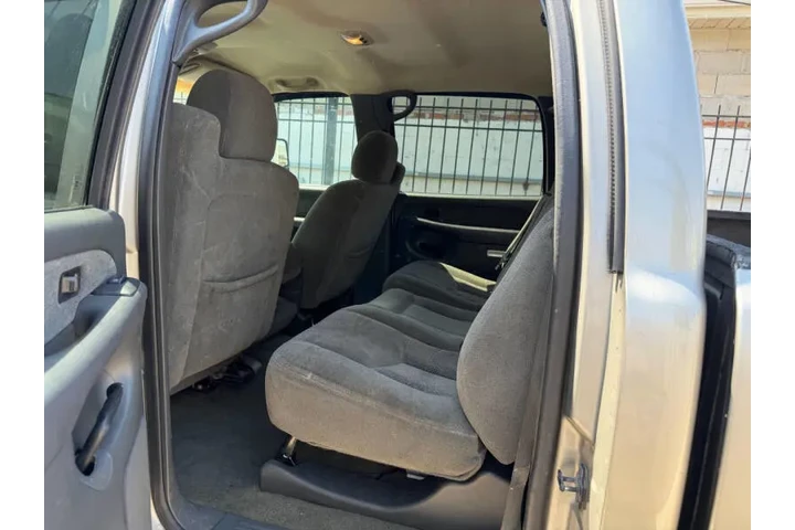 $8997 : 2003 Silverado 2500HD image 7