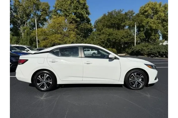 $17331 : Nissan Sentra 2023 SV 4dr Se image 6