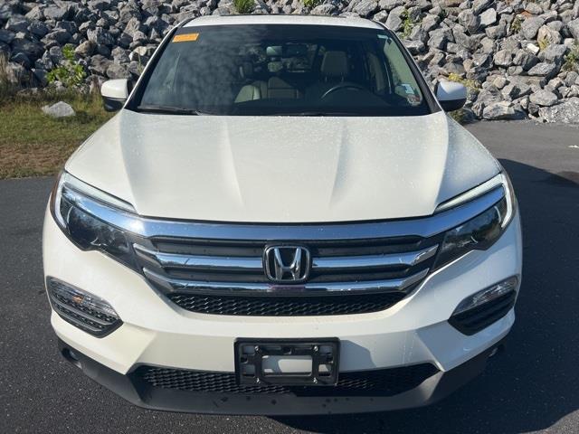 $25998 : PRE-OWNED 2017 HONDA PILOT EX image 3