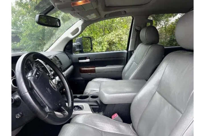 $19995 : 2011 Tundra Limited image 9