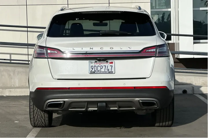 $38900 : Lincoln Nautilus 2022 AWD Re image 4