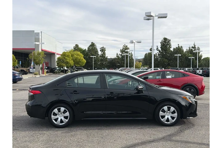 $23837 : Toyota Corolla 2025 LE 4dr S image 3