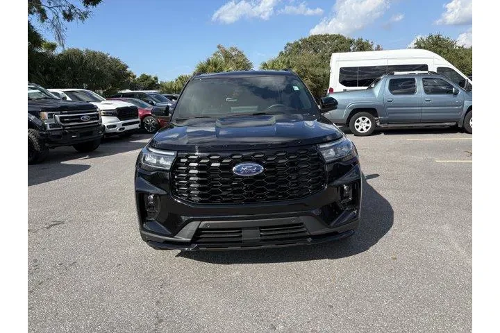 $39993 : Ford Explorer 2025 ST-Line 4 image 3