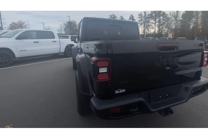$37727 : Jeep Gladiator 2023 4x4 Over image 9