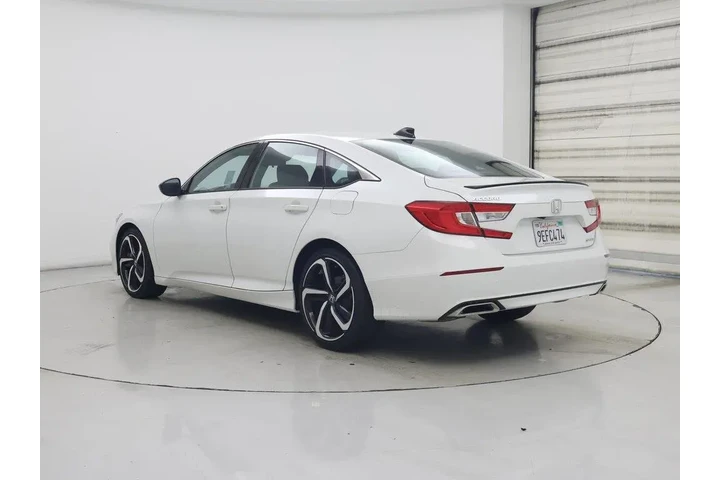 $27998 : Honda Accord 2022 Sport 4dr image 2