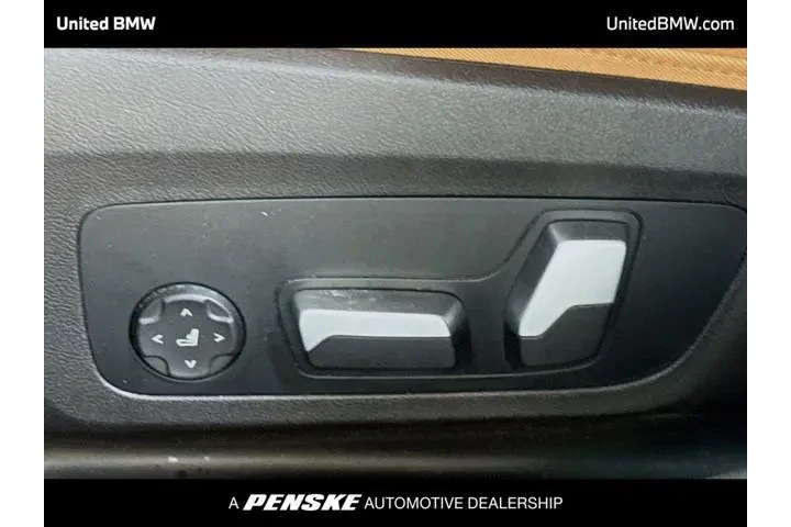 $25995 : BMW 3 Series 2022 330e 4dr S image 4