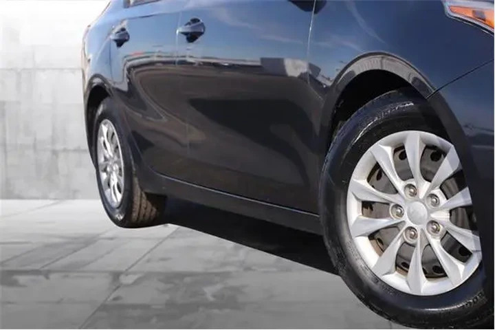 $11950 : Kia Forte 2019 FE 4dr Sedan image 3