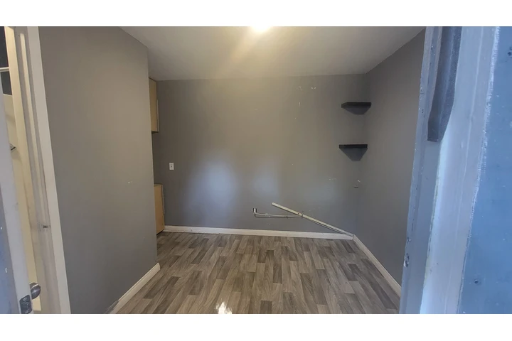 $1000 : Mini Estudio image 2