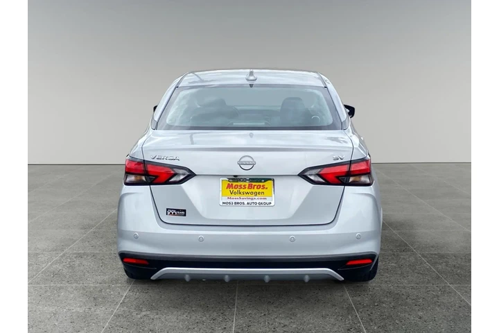 $21770 : Nissan Versa 2023 SV 4dr Sed image 4