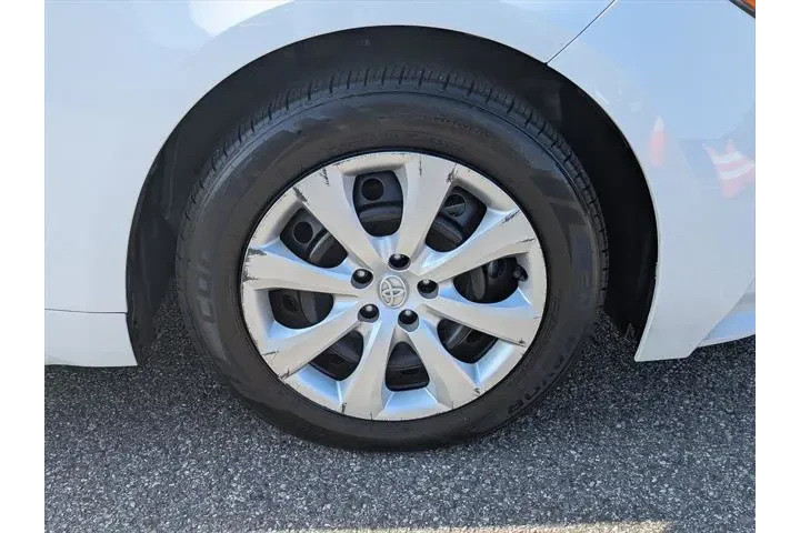 $17746 : Toyota Corolla 2024 LE 4dr S image 10