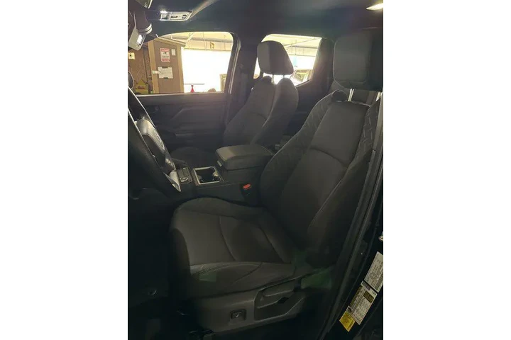 $35499 : Toyota Tacoma 2025 4x2 SR5 4 image 5