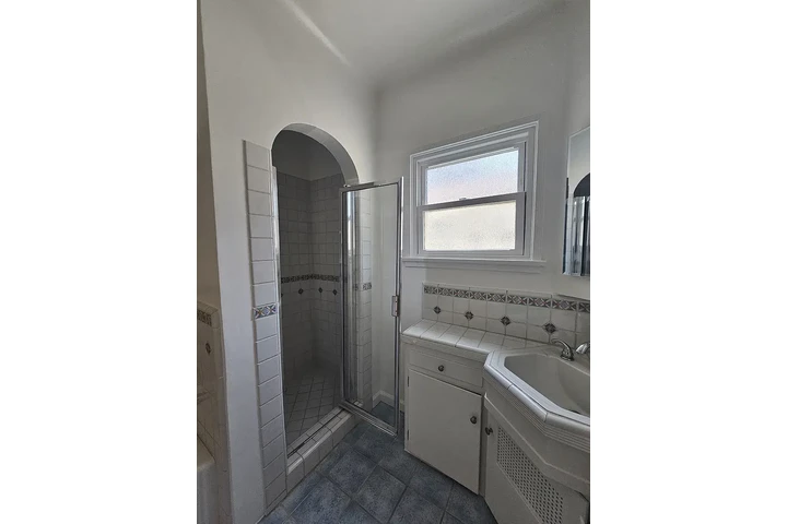 $1700 : CASA NUEVA EN RENTA@Burbank,CA image 2
