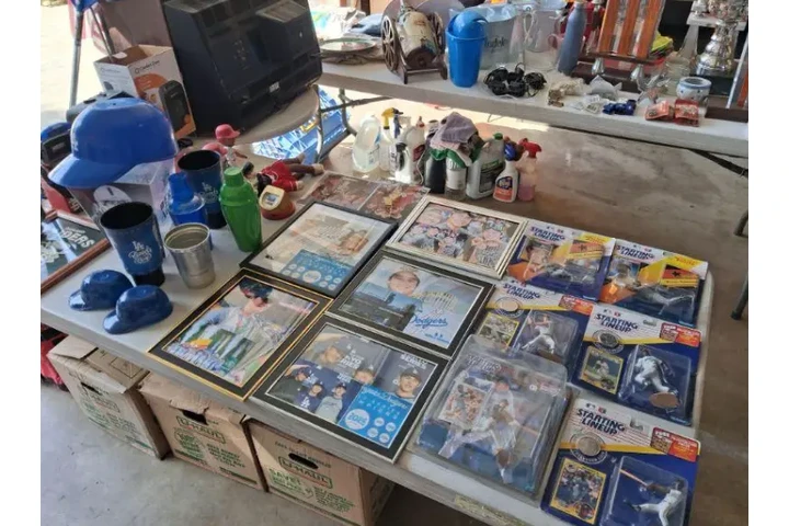 HUGE MOVING  BACKYARD SALE! image 8