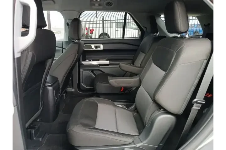 $29488 : Ford Explorer 2023 XLT 4dr S image 4