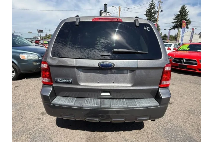 2012 Escape XLT image 8