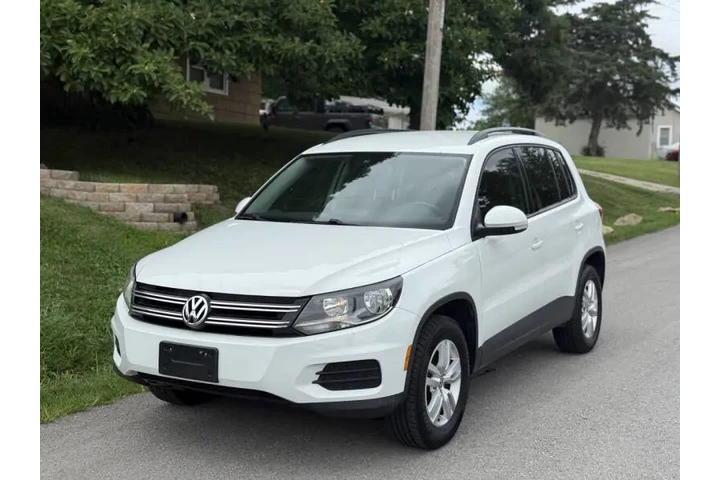 $8999 : 2017 Tiguan 2.0T S image 2