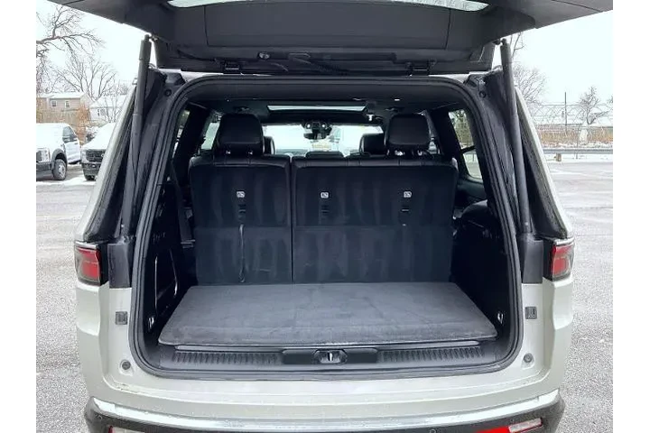 $38995 : Jeep Wagoneer 2022 4x4 Serie image 9