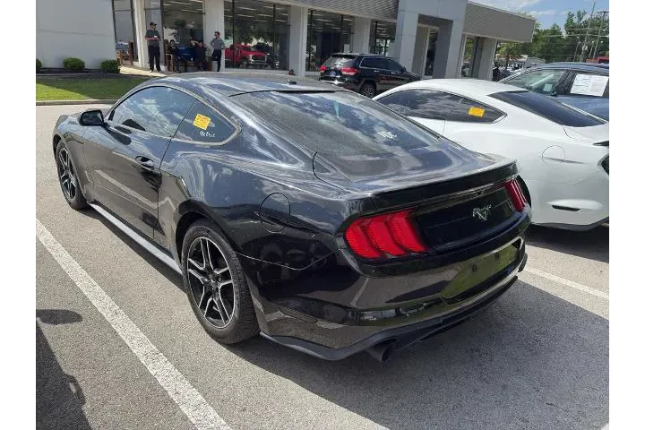 $19750 : Ford Mustang 2018 EcoBoost 2 image 3
