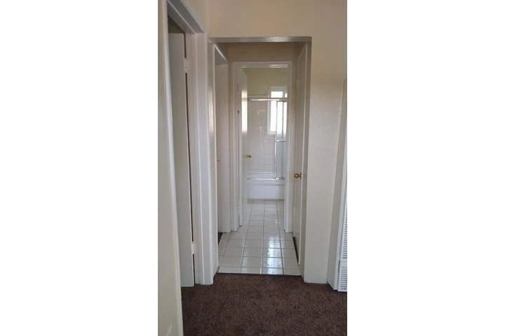 $1799 : 2 Bedrooms / $1,799 per Month image 7