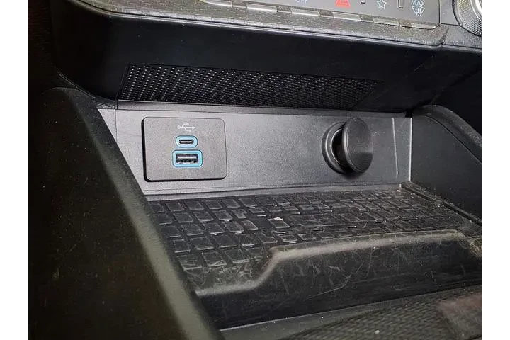 $29998 : Ford Mustang 2024 EcoBoost P image 8