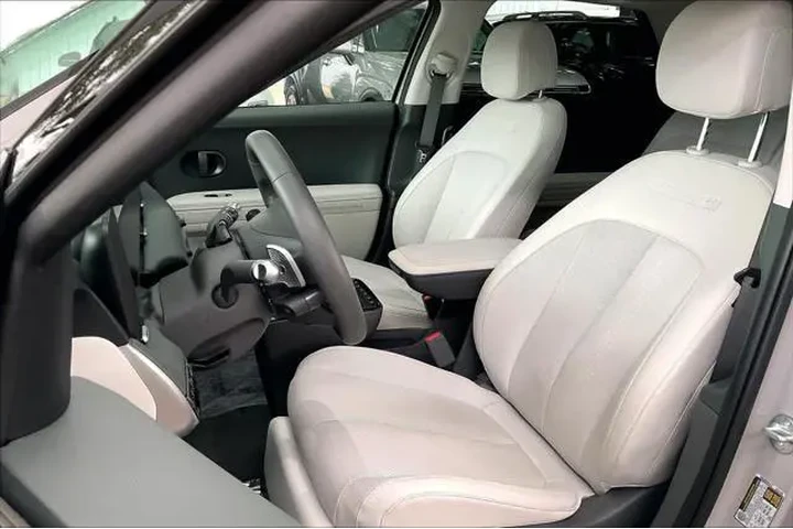 $39427 : Hyundai IONIQ 5 2025 Limited image 7