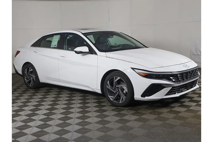 $18693 : Hyundai ELANTRA 2024 Limited image 2