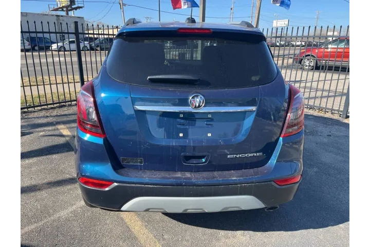 2019 Encore Preferred image 3