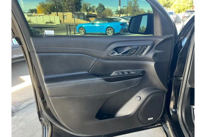 2021 GMC Acadia SLE image 10