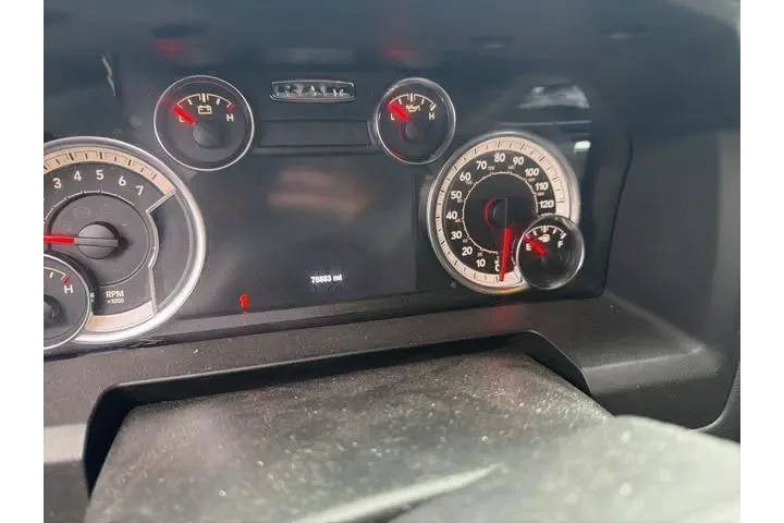 $24241 : Ram 1500 2017 4x4 SLT 4dr Cr image 8