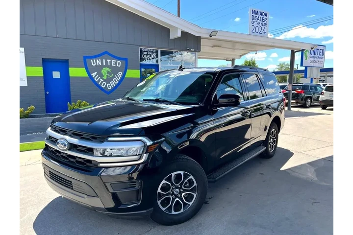 2024 Expedition XLT 4WD image 1