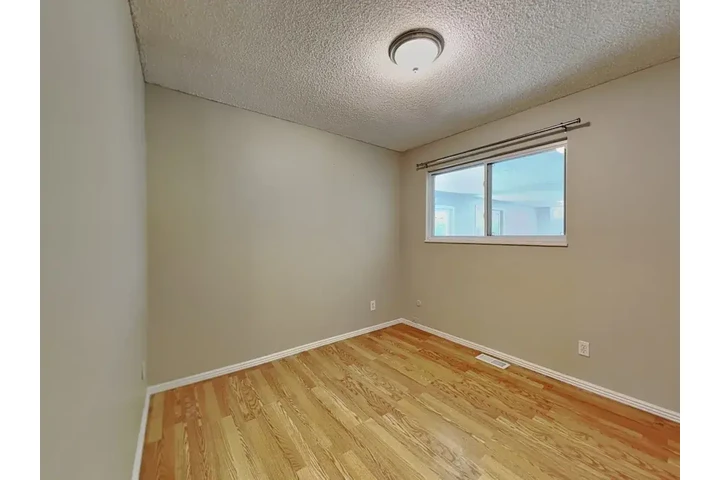 $1505 : Single Family Home Ready image 3