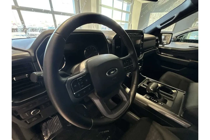 $39992 : Ford F-150 2023 4x4 XLT 4dr image 9