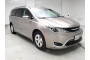 Chrysler Pacifica Hybrid 201 en Fresno
