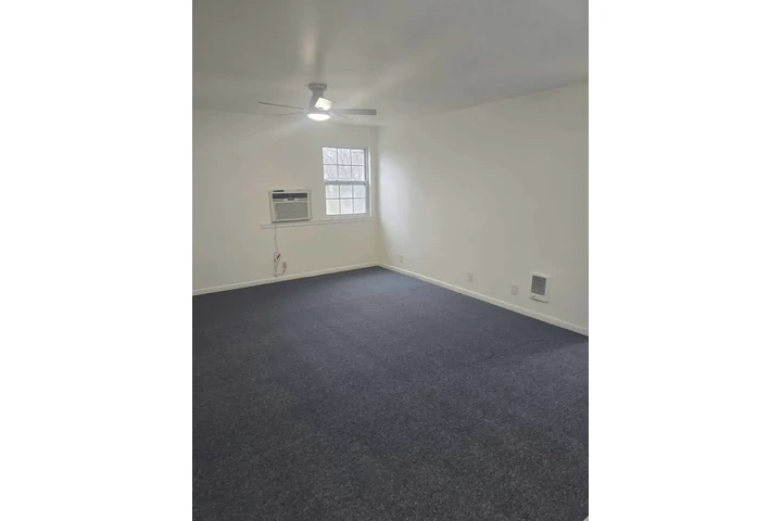 $1250 : Your home image 4