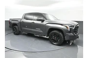 $37882 : Toyota Tundra 2022 4x4 SR5 4 thumbnail