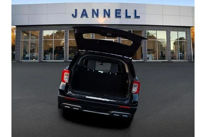 $34399 : Ford Explorer 2023 AWD XLT 4 image 10