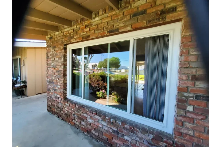 $1550 : Downey 3 & 2 Available image 2