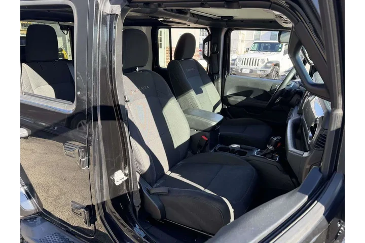 $23243 : Jeep Wrangler Unlimited 2018 image 10