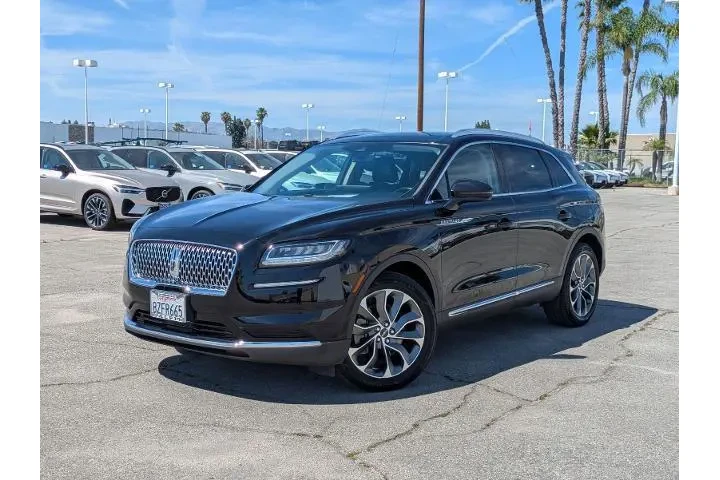 $26575 : Lincoln Nautilus 2021 Reserv image 1