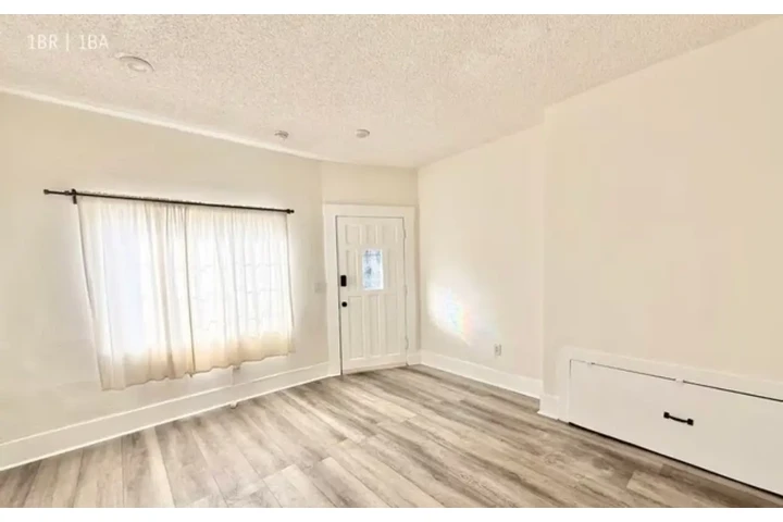 $1100 : Heaven on earth image 5