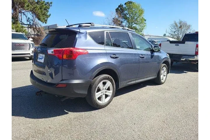 $14997 : Toyota RAV4 2014 AWD XLE 4dr image 2