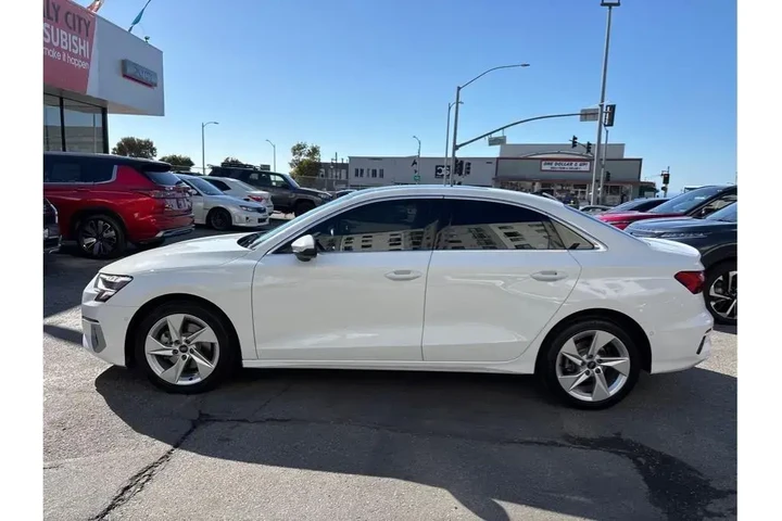 $24388 : Audi A3 2023 Premium 40 TFSI image 4