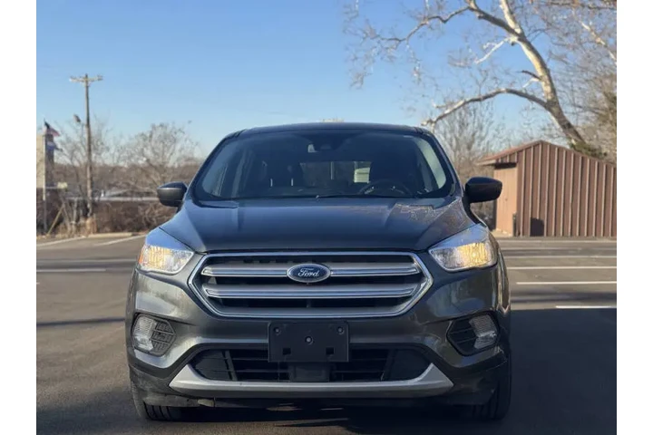 $5999 : 2019 Escape SE image 3