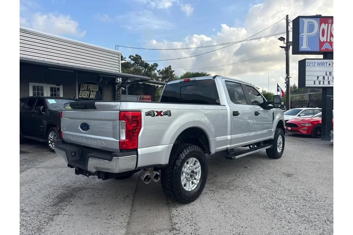 2019 F-250 SD STX image 6