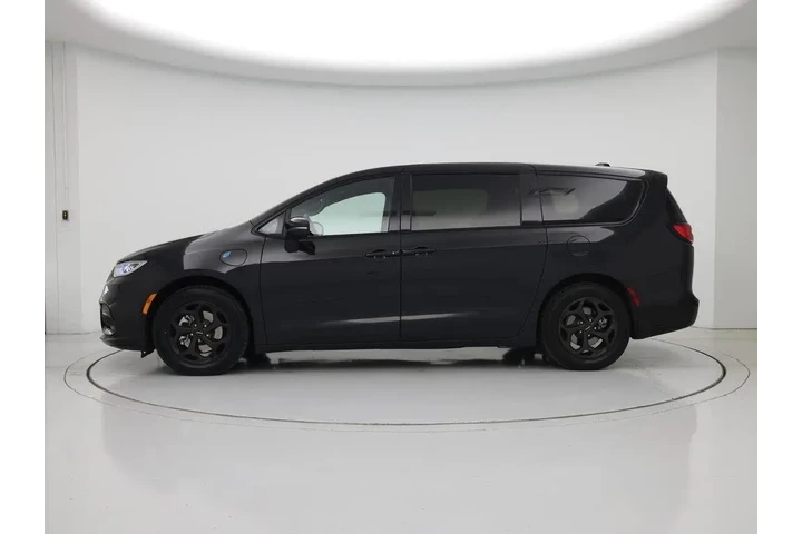 $29998 : Chrysler Pacifica Plug-In Hy image 3