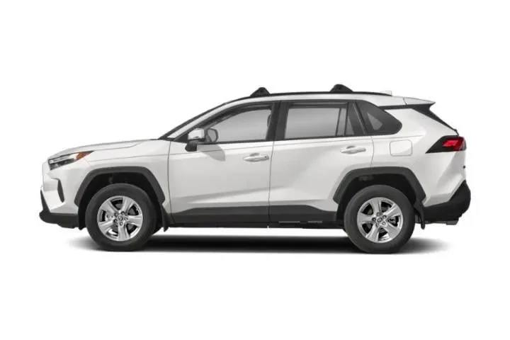$32687 : Toyota RAV4 2022 AWD XLE Pre image 3
