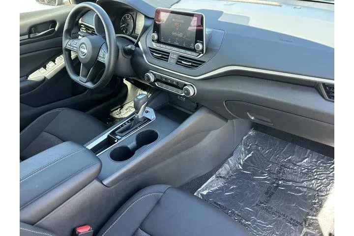 $21705 : Nissan Altima 2025 2.5 S 4dr image 8