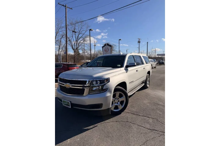 $15995 : 2015 Suburban LT image 3