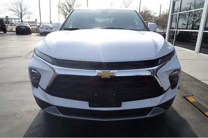 $19990 : 2023 Blazer image 3